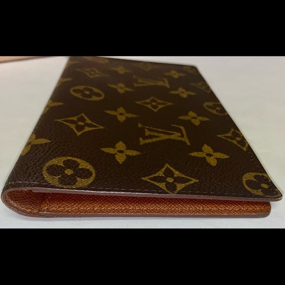 Louis Vuitton Monogram Checkbook - Picture 7 of 11